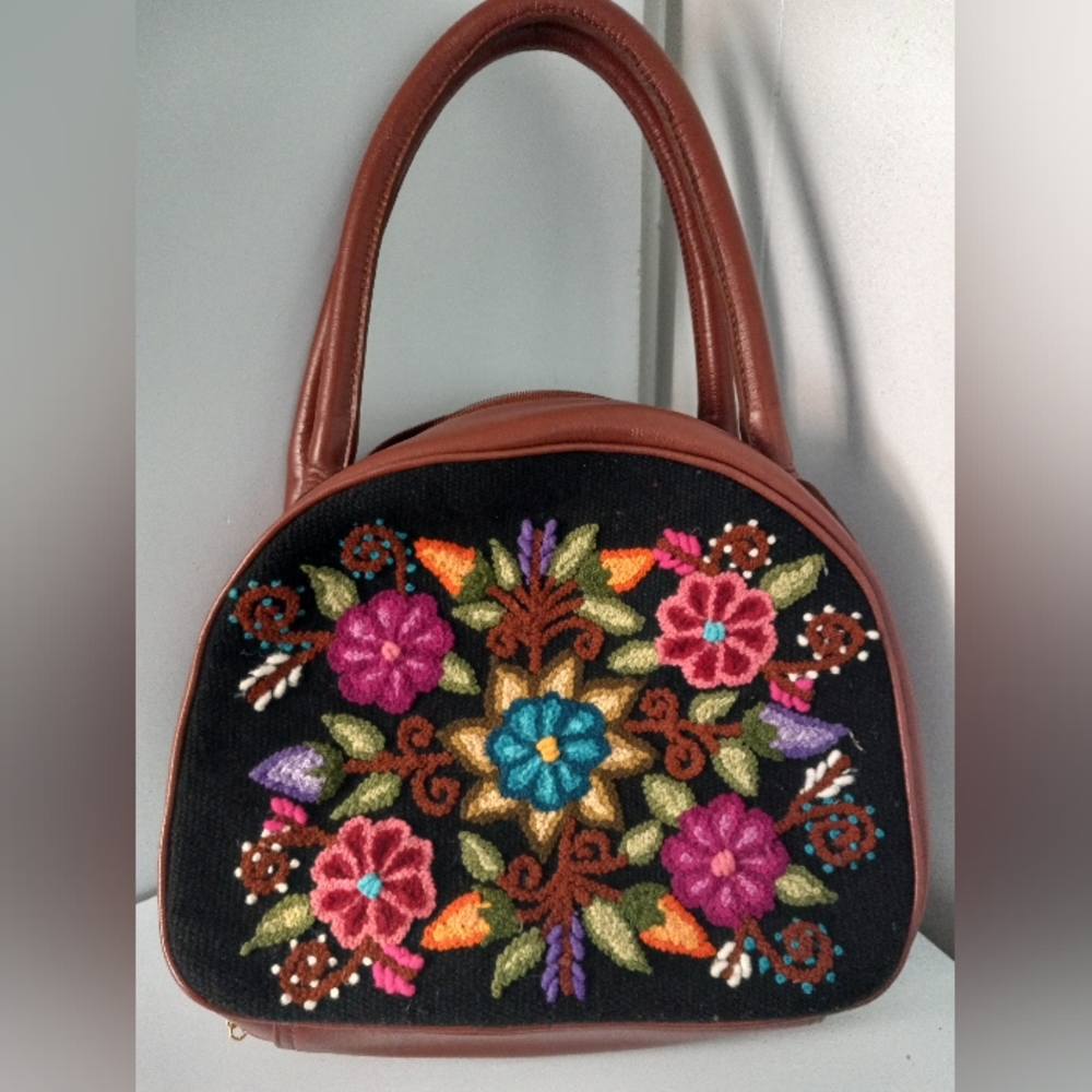 Peruvian Shoulder Bag Collection Handcrafted Flor… - image 2